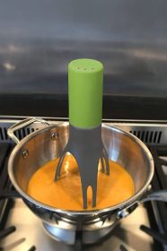 The Unique Automatic Pan Stirrer - Longer Nylon Legs Kitchen Tools Automatic Triangle Mixer Whisk (select: Longer Nylon Legs-green)